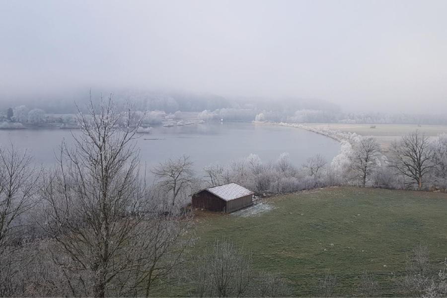 Stille X Weite - Hochwertige Wohnung Mit See-Panorama Kronburg Exterior photo