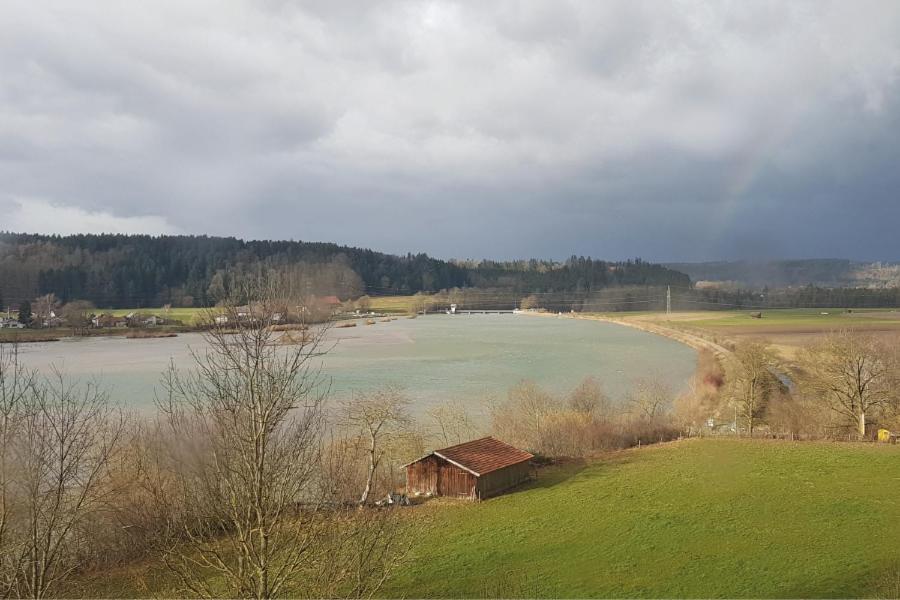 Stille X Weite - Hochwertige Wohnung Mit See-Panorama Kronburg Exterior photo